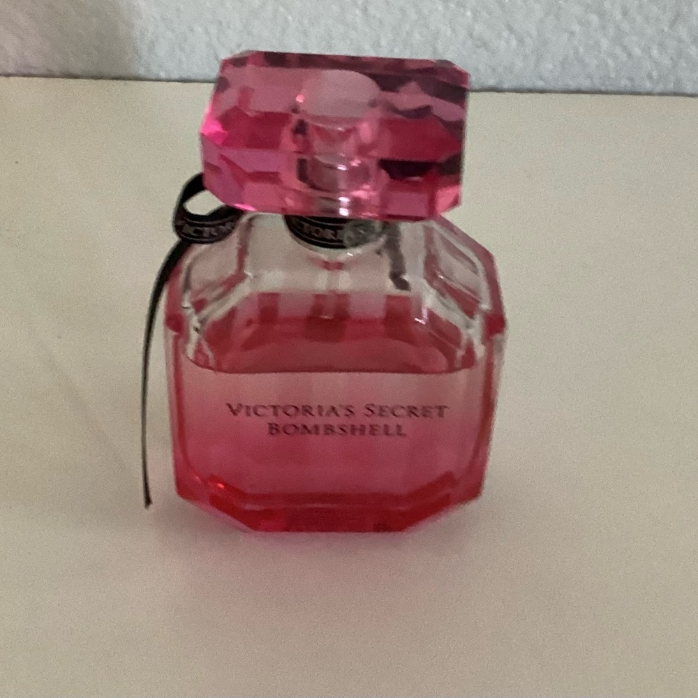 Victoria's Secret Bombshell Pink Perfume